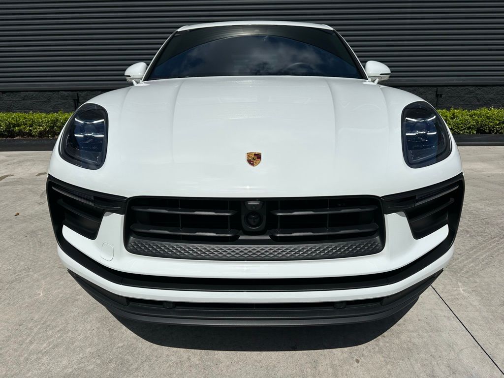 Thumbnail: 2023 Porsche Macan - 8