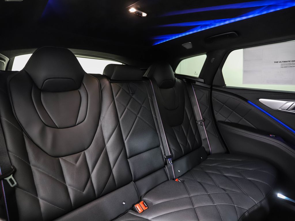 Thumbnail: 2026 BMW XM - 29