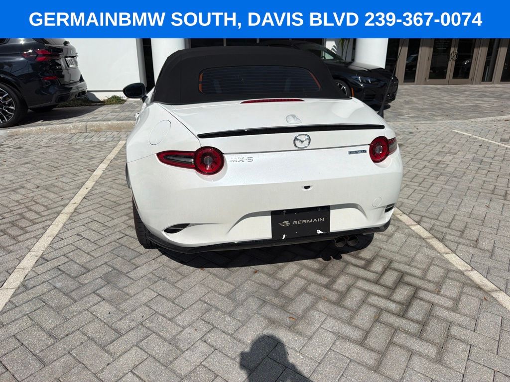 Used 2026 White Mazda Club image 25