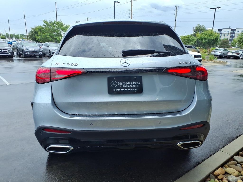 New 2026 Cirrus Silver Metallic Mercedes-Benz GLC 300 image 5