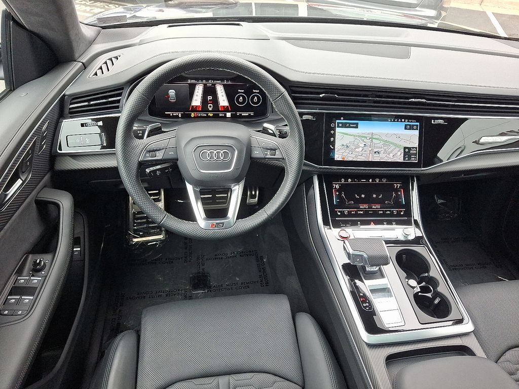 Thumbnail: 2026 Audi RS Q8 - 11