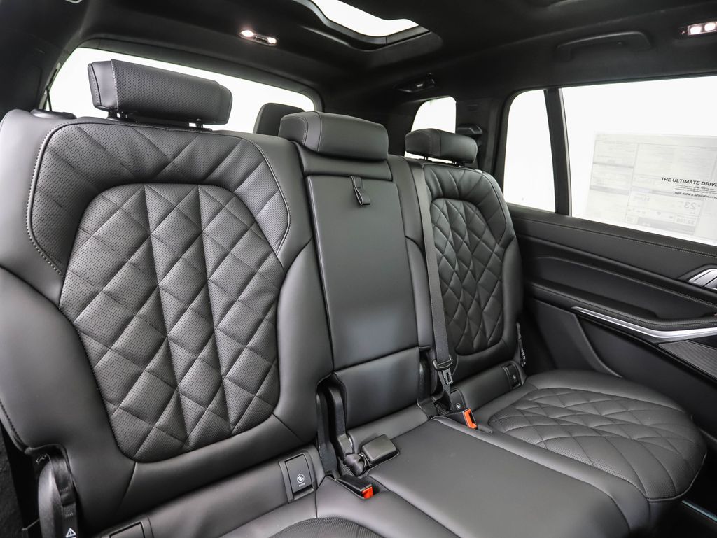 2026 BMW X7 xDrive40i 28