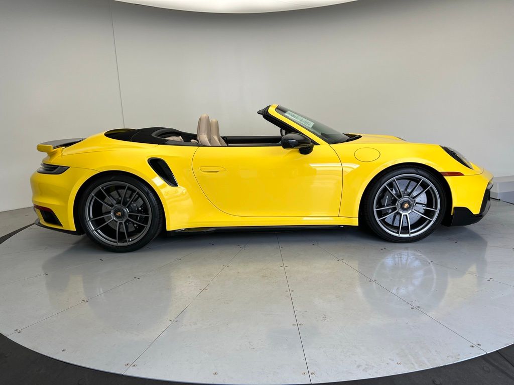 Thumbnail: 2023 Porsche 911 - 23