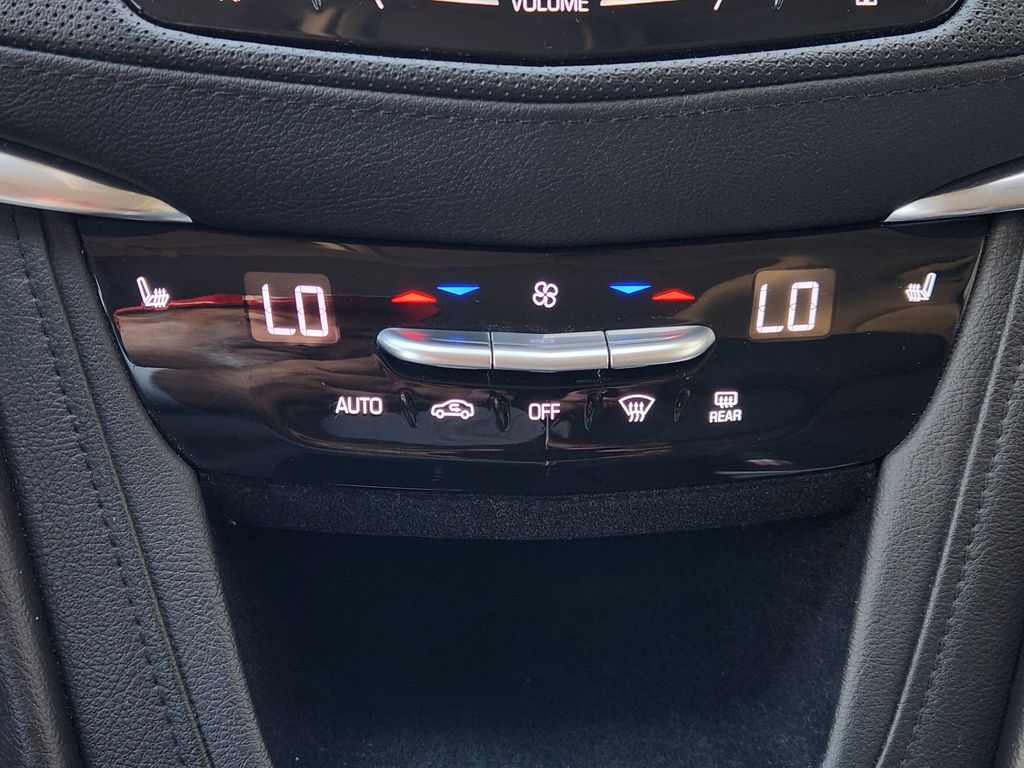 2018 Cadillac XT5 Luxury White at Bayshore Chrysler Jeep Dodge Ram