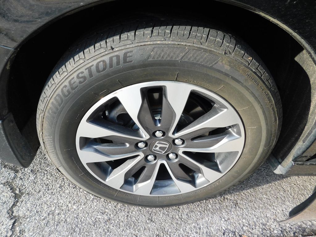 Thumbnail: 2023 Honda Odyssey - 9