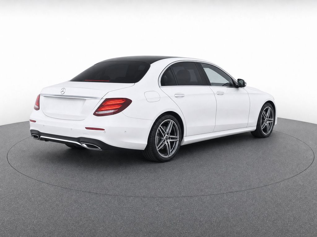 Thumbnail: 2019 Mercedes-Benz E-Class - 31
