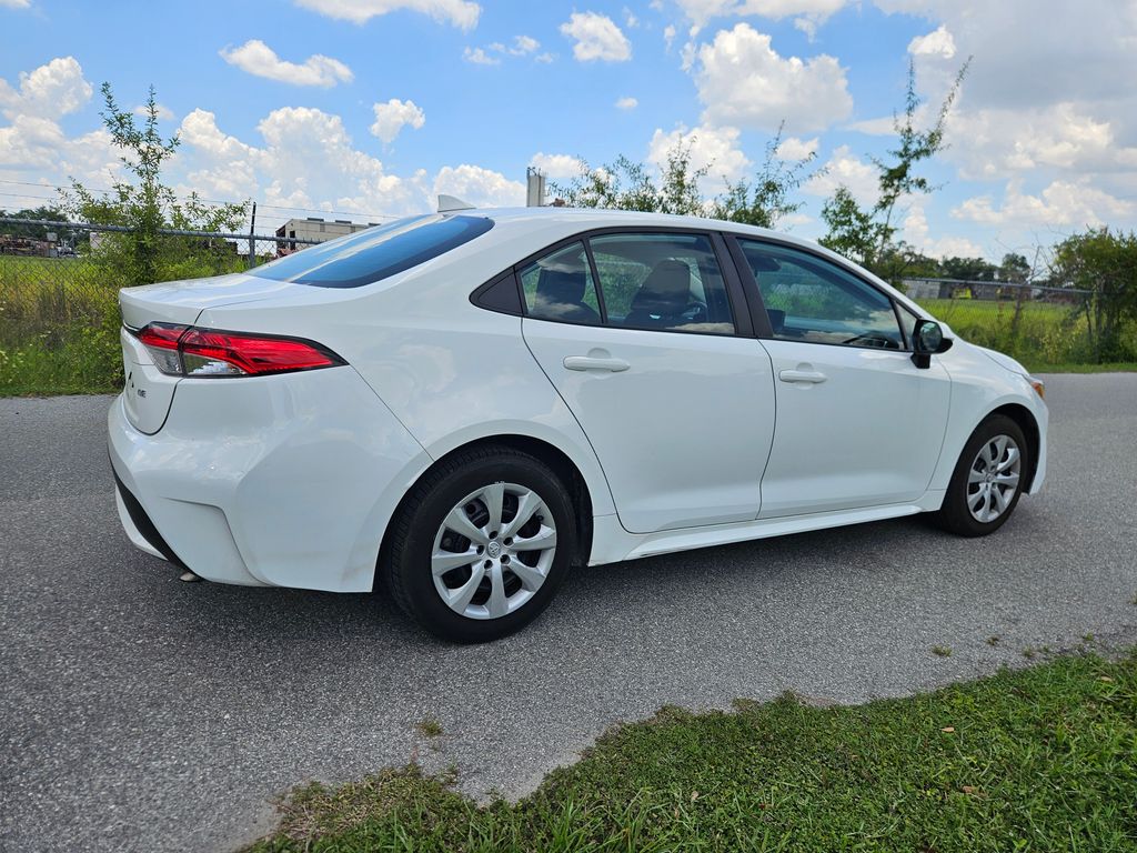 Thumbnail: 2022 Toyota Corolla - 5