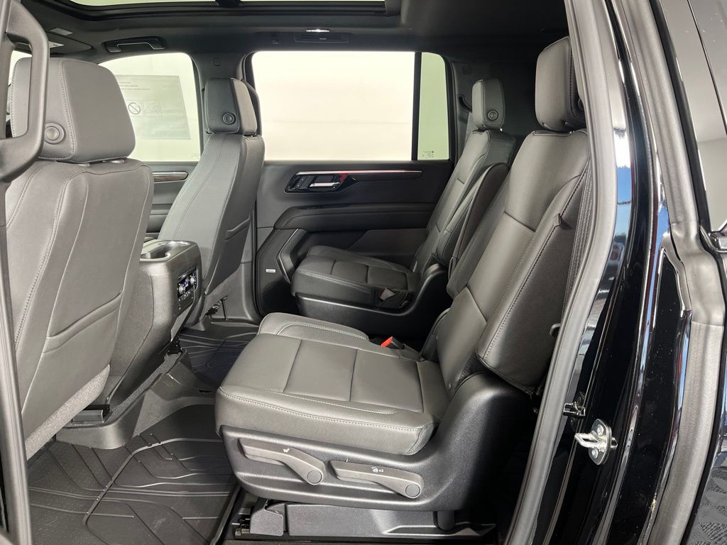 Thumbnail: 2026 Chevrolet Suburban - 22
