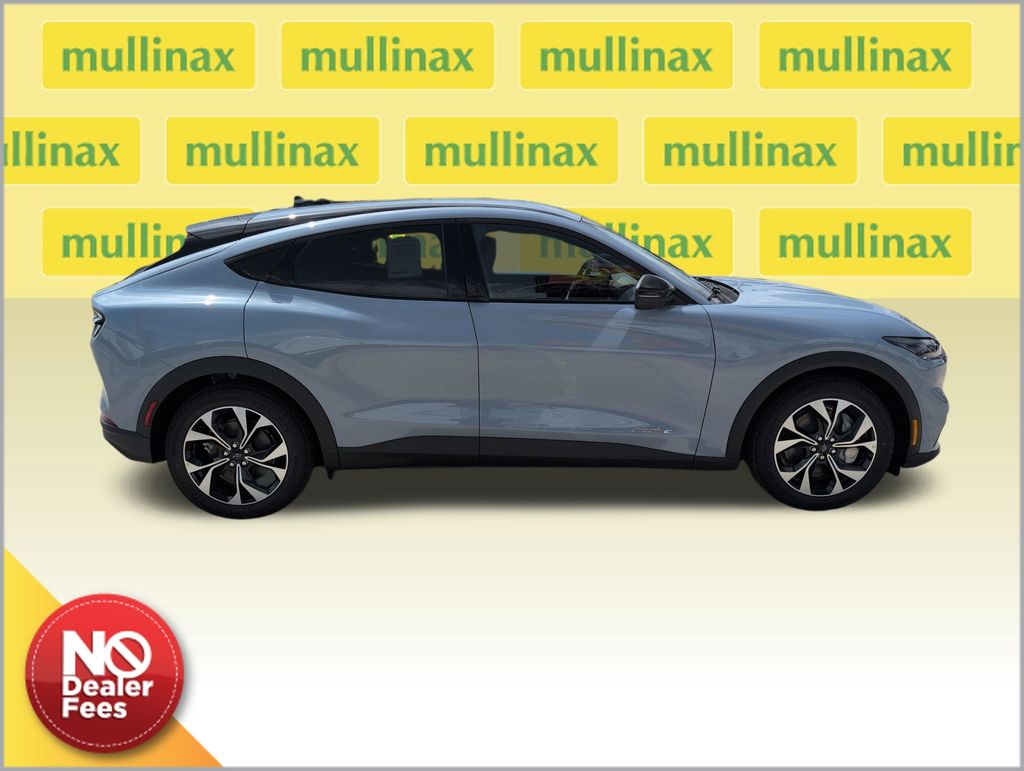 New 2026 Gray Ford Select image 2