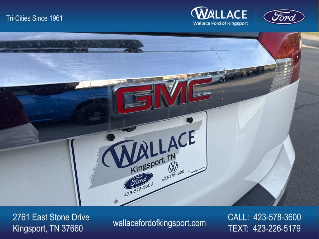 View vehicle photo 6