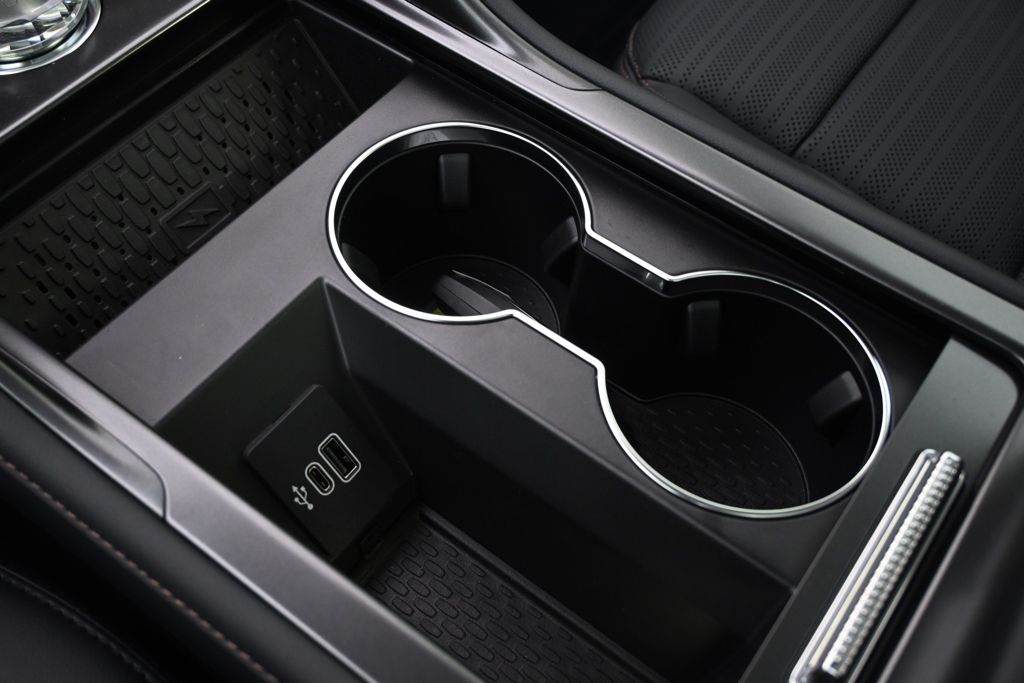 New 2026 Black Lincoln Reserve image 31