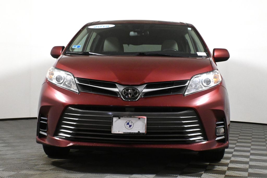 2019 Toyota Sienna XLE Premium 10
