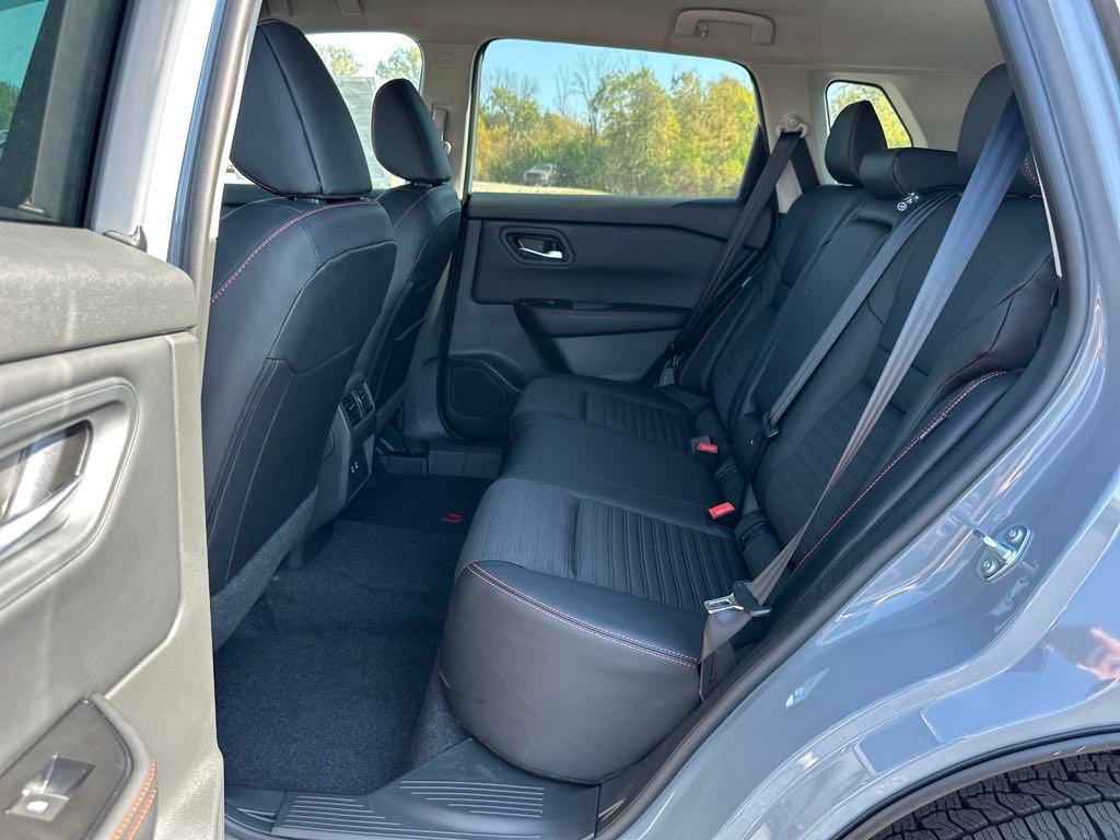2025 Nissan Rogue Rock Creek photo