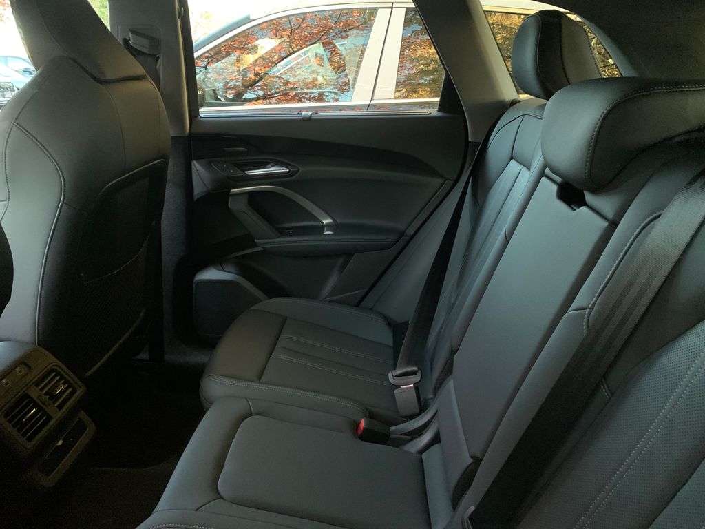 Thumbnail: 2025 Audi Q5 - 5