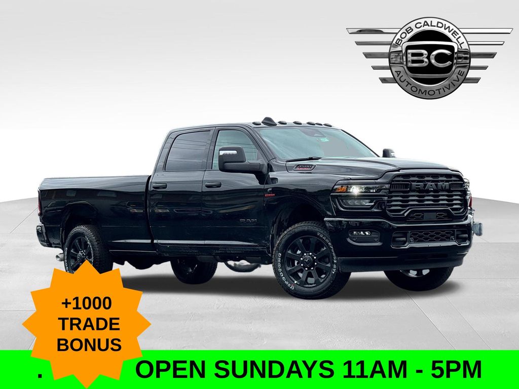 Diamond Black Crystal Pearlcoat 2026 RAM 3500 Pickup Truck Four-Wheel Drive 8-Speed Automatic
