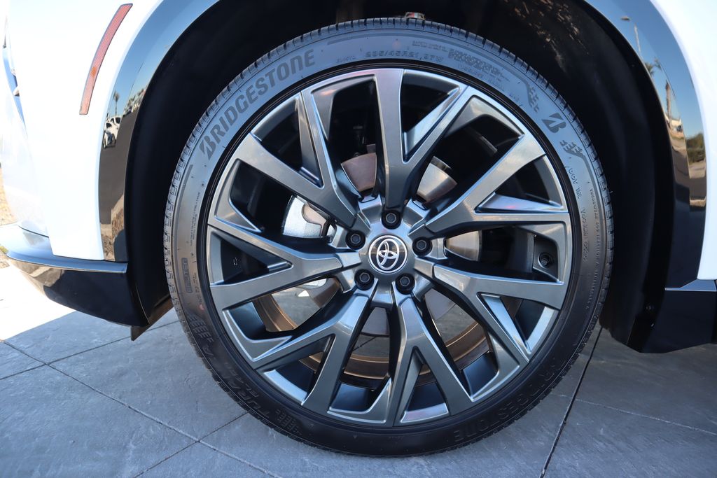 Thumbnail: 2025 Toyota Crown Signia - 32