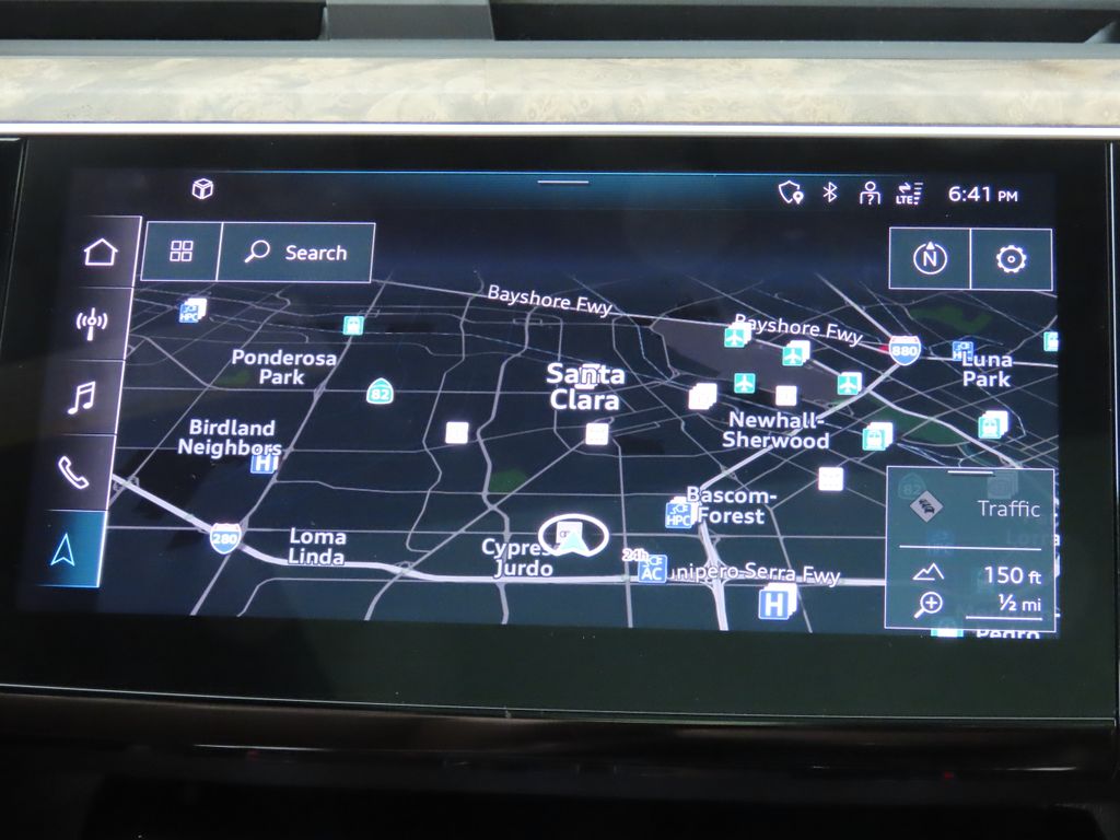 Thumbnail: 2022 Audi e-tron - 20