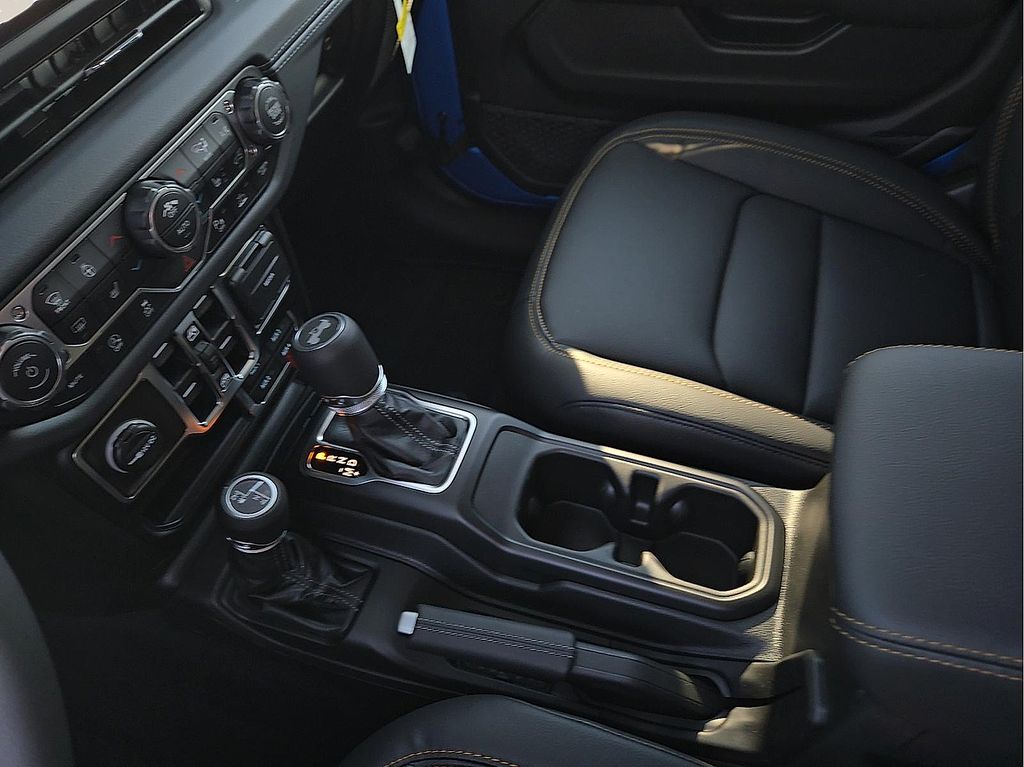 New 2026 Jeep Wrangler For Sale in Farmington, AR