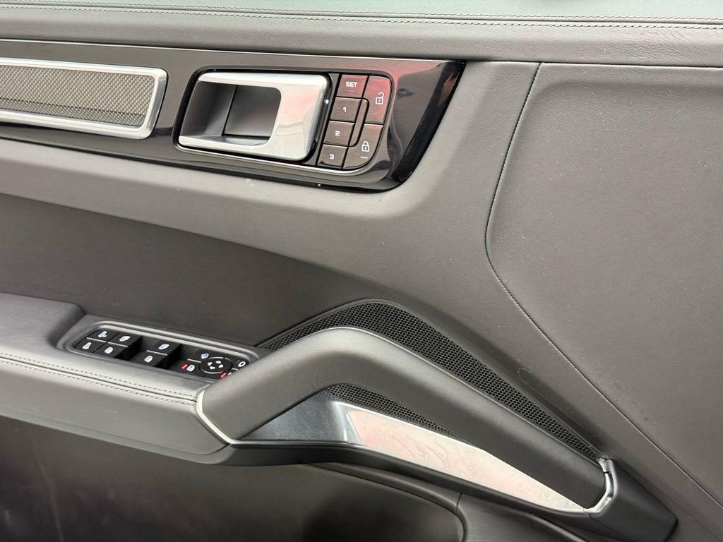 2021 Porsche Cayenne Turbo 20