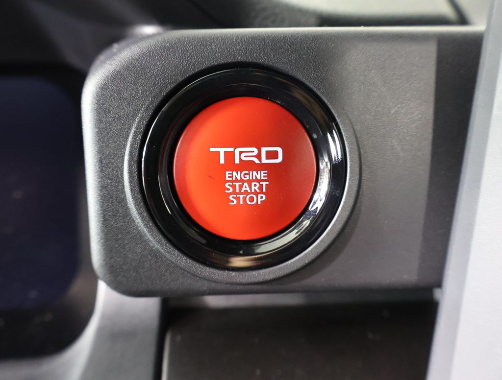 2025 Toyota Tacoma TRD Sport Double Cab photo 9