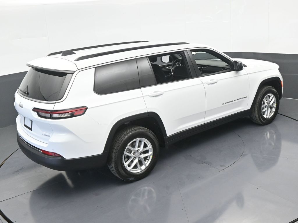 Used 2025 Bright White Clearcoat Jeep Laredo image 40