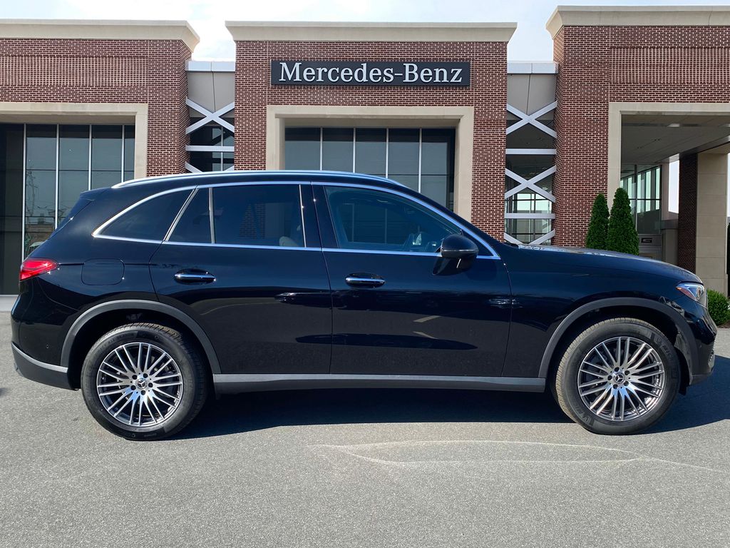 2024 Mercedes-Benz GLC 300 4