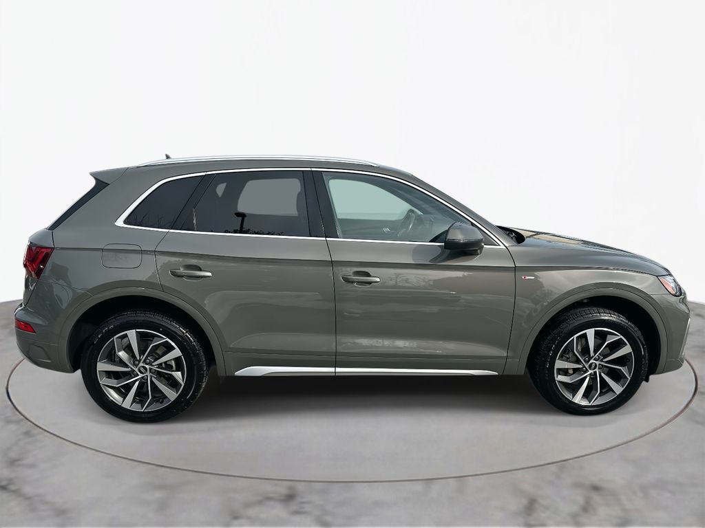 Thumbnail: 2023 Audi Q5 - 8