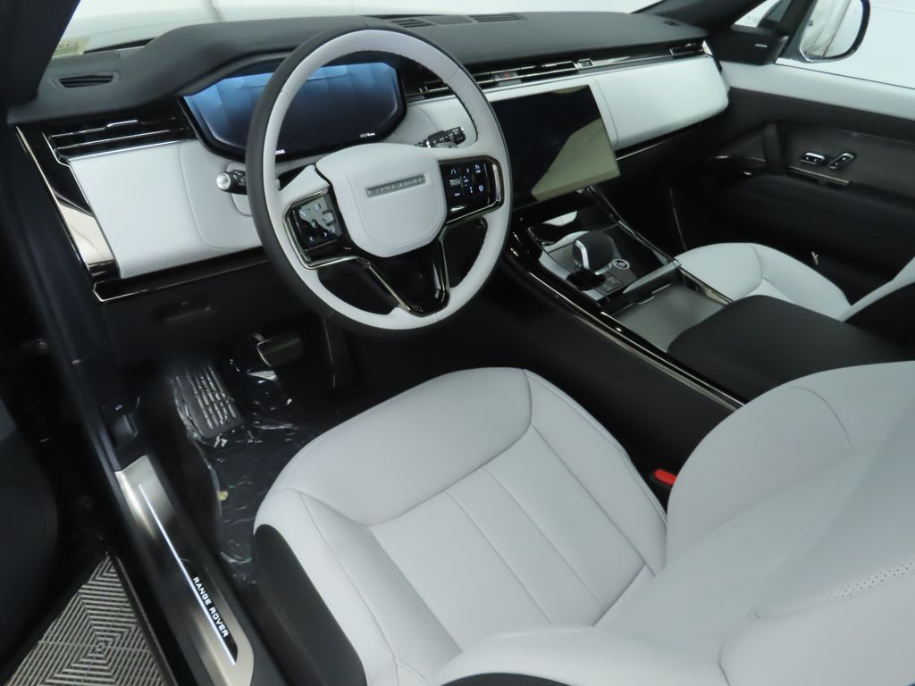 Thumbnail: 2025 Land Rover Range Rover Sport - 10