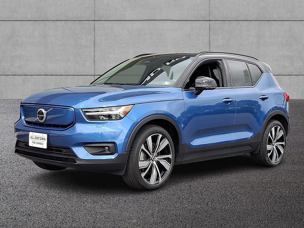  2021 Volvo XC40 Recharge Pure Electric P8 eAWD   