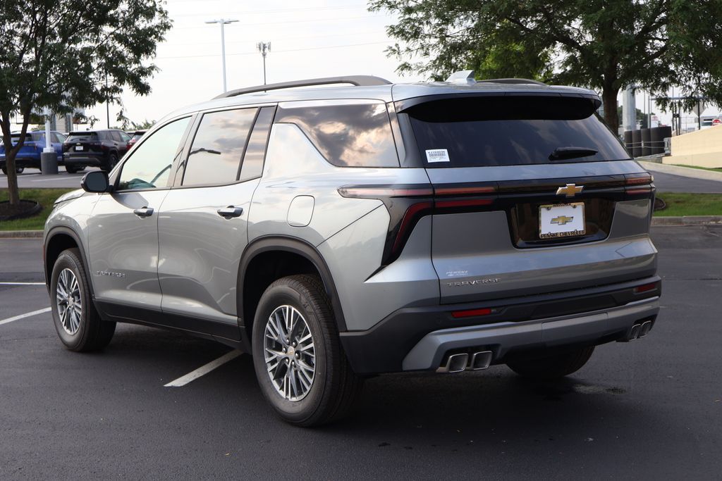 Thumbnail: 2027 Chevrolet Traverse - 5