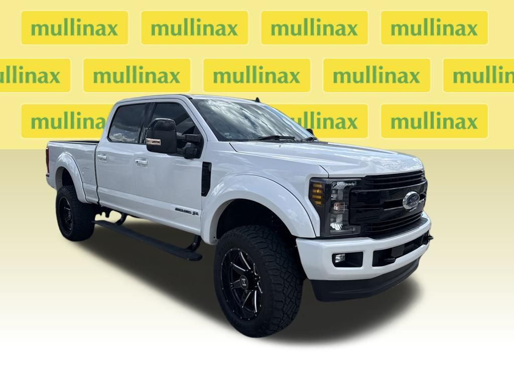 2019 White Platinum Metallic Tri-Coat Ford Super Duty F-350 SRW Lariat 4X4 Truck