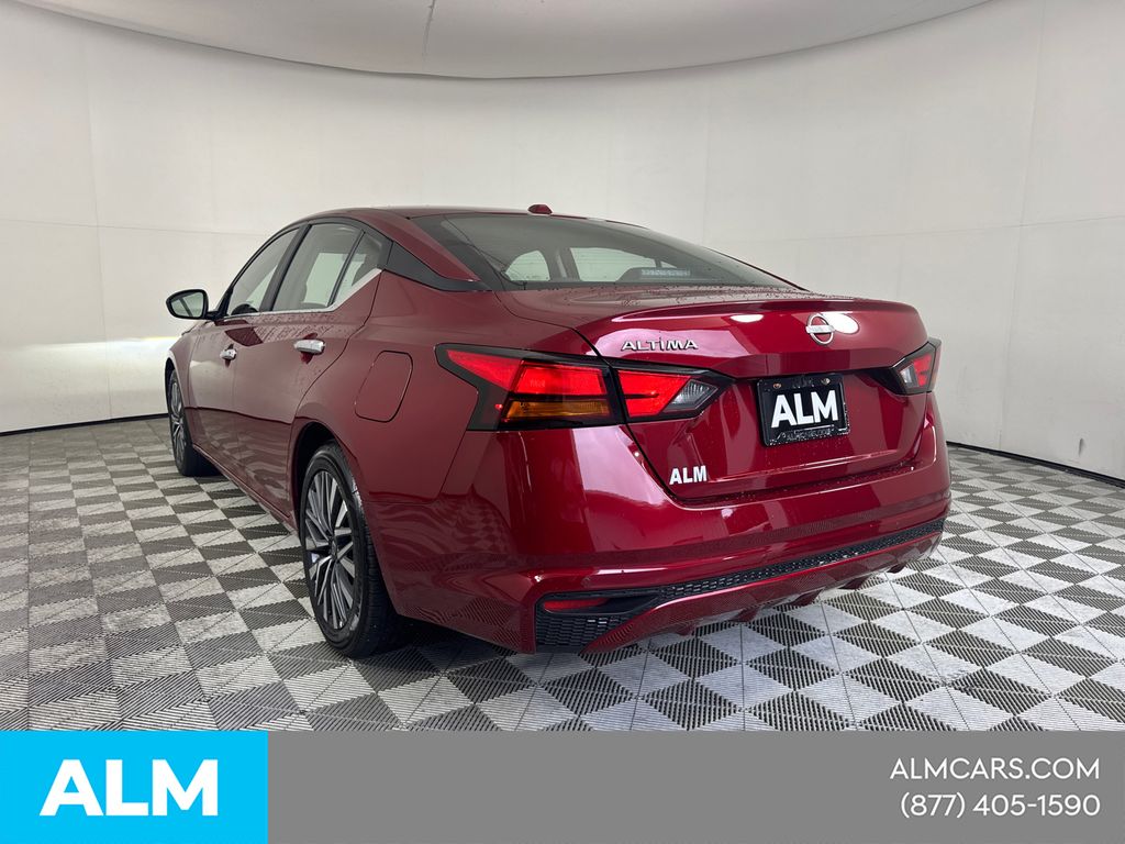 Used 2025 Red Nissan 2.5 SV image 10