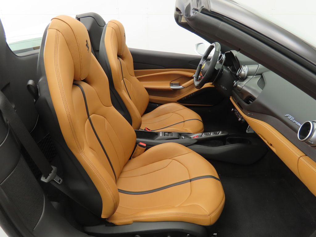 2022 Ferrari F8 Spider 27
