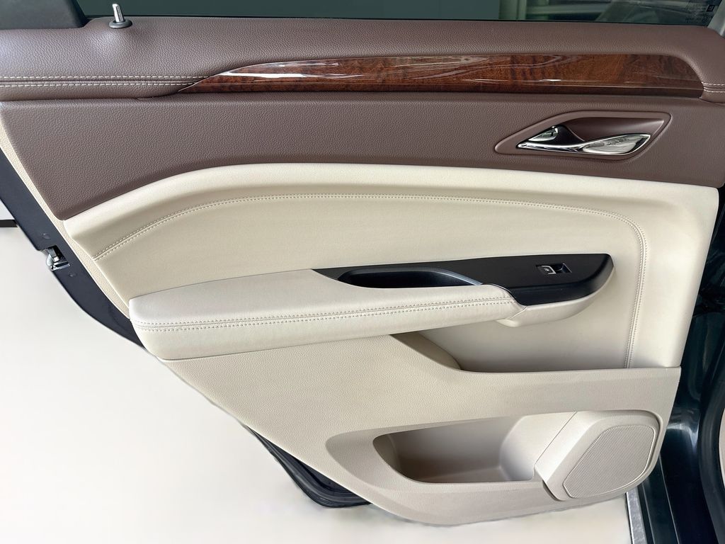 Thumbnail: 2015 Cadillac SRX - 26