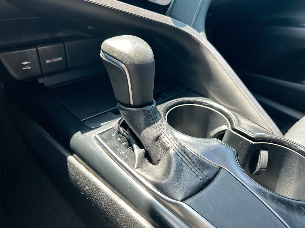 Thumbnail: 2019 Toyota Camry - 26