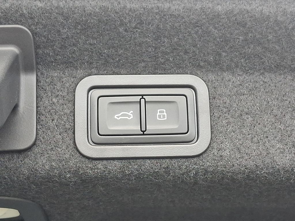 Thumbnail: 2023 Audi A6 - 30