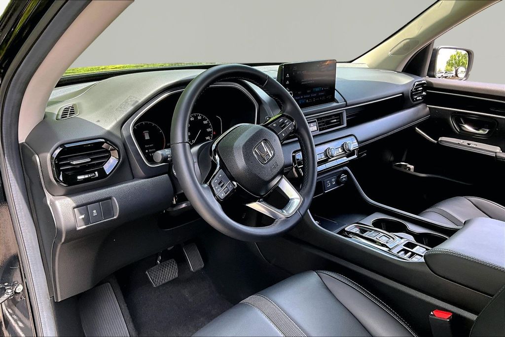 2025 Honda Pilot EX-L - Photo 12