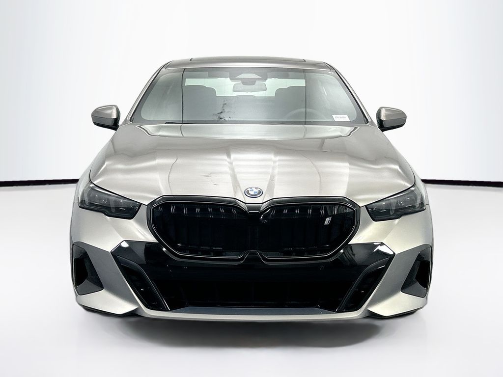 Thumbnail: 2026 BMW i5 - 2