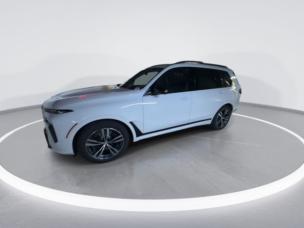 2025 BMW X7 M60i 4