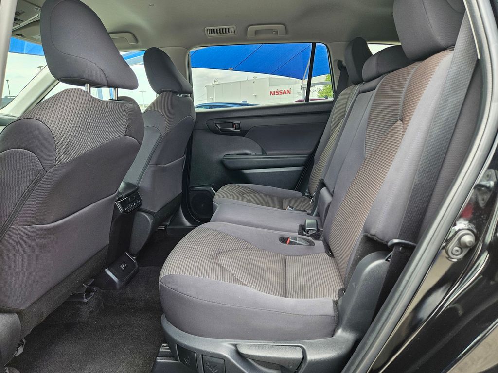 Used Car 2024 Toyota Highlander  Le For Sale Under $35,000 In San Marcos, Texas