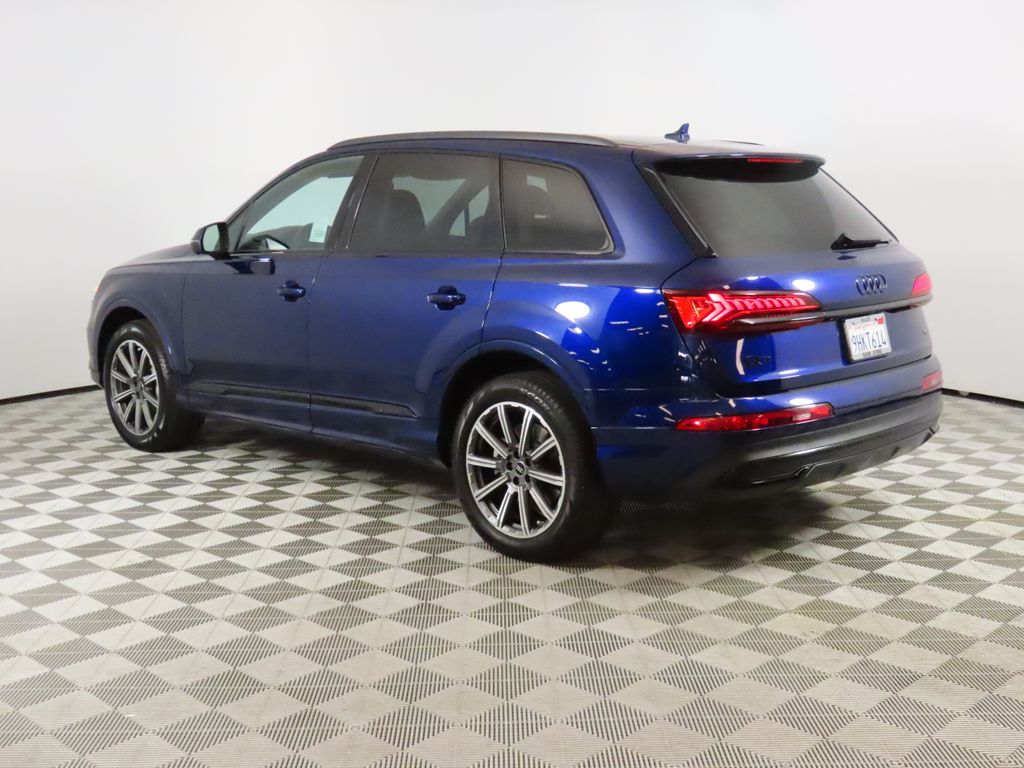 Thumbnail: 2023 Audi Q7 - 3