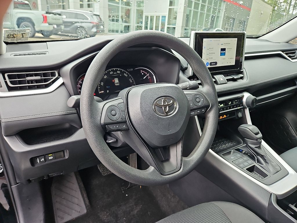 Thumbnail: 2024 Toyota RAV4 - 25