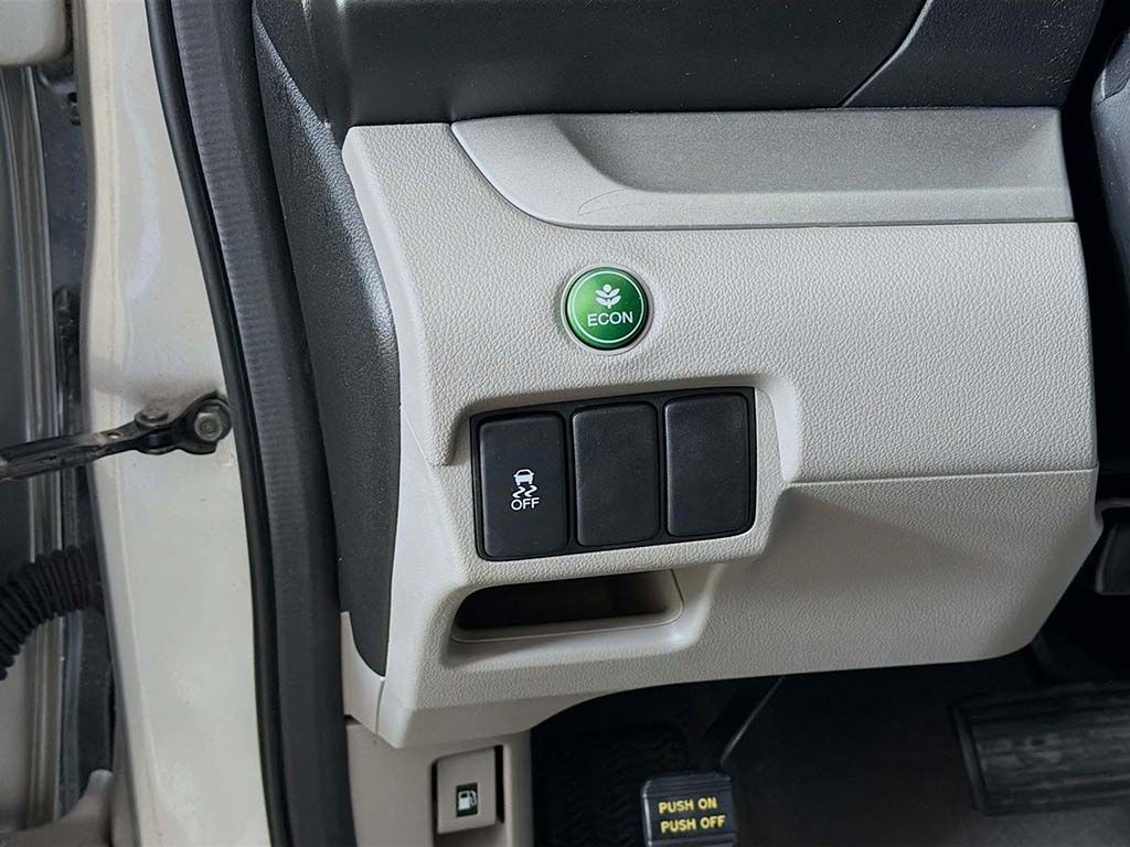 Used 2013  Honda EX image 28