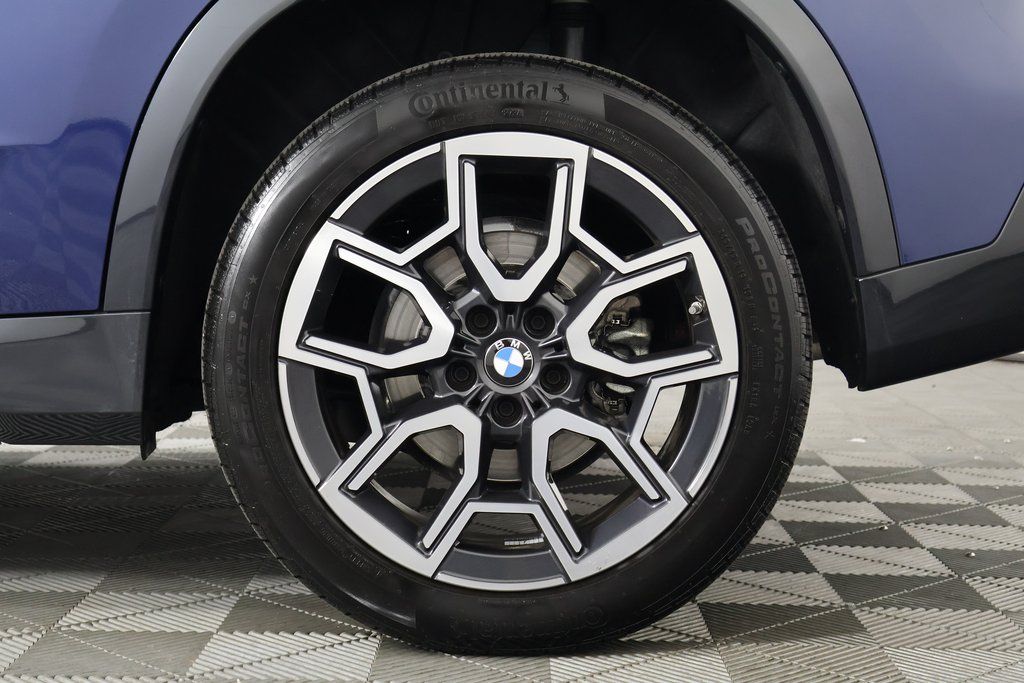 Thumbnail: 2025 BMW X1 - 16