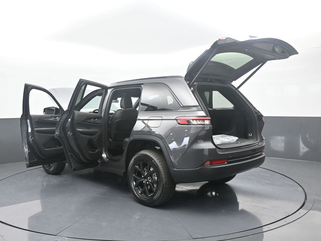 New 2025 Baltic Gray Metallic Clearcoat Jeep Altitude X image 60