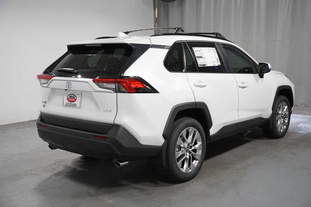 Thumbnail: 2025 Toyota RAV4 - 8