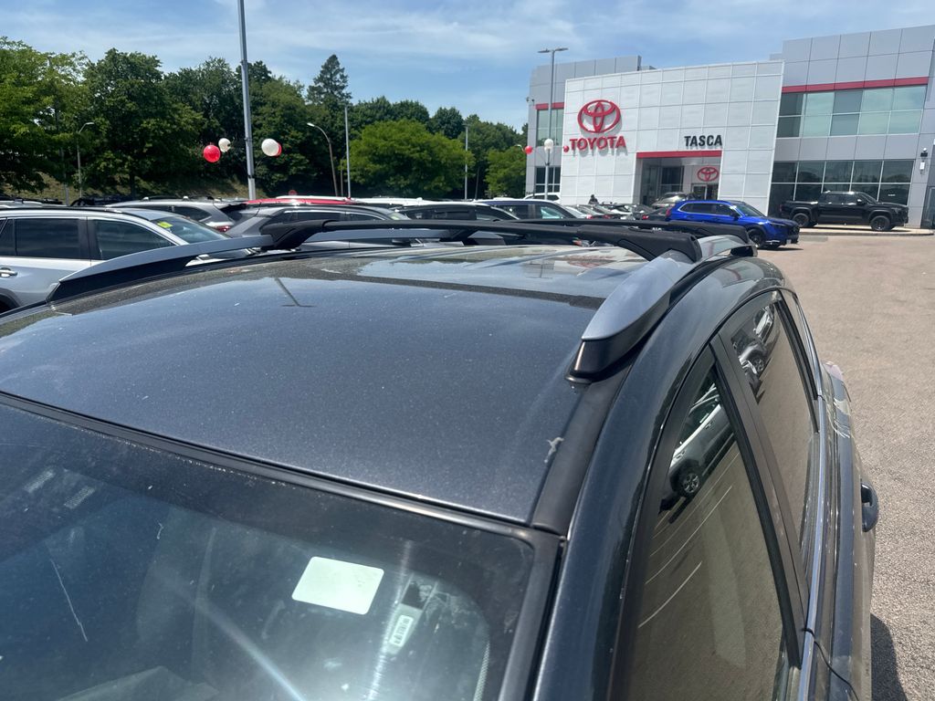 Used 2017 Gray Toyota LE image 10