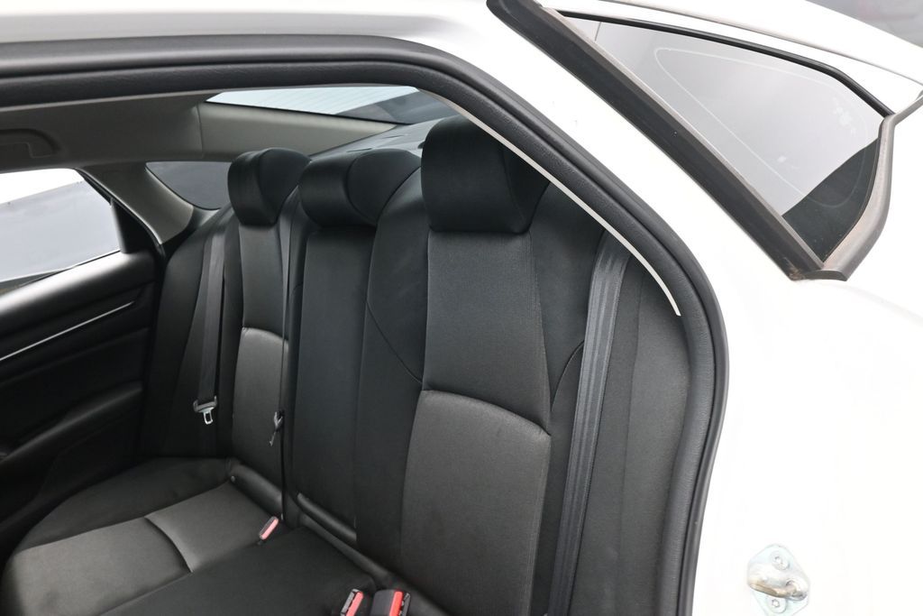 Used 2021 White Honda LX image 32