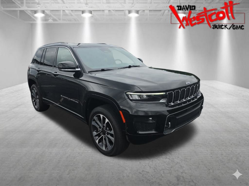 Diamond Black Crystal Pearlcoat 2022 Jeep Grand Cherokee SUV / Crossover Four-Wheel Drive 8-Speed Automatic
