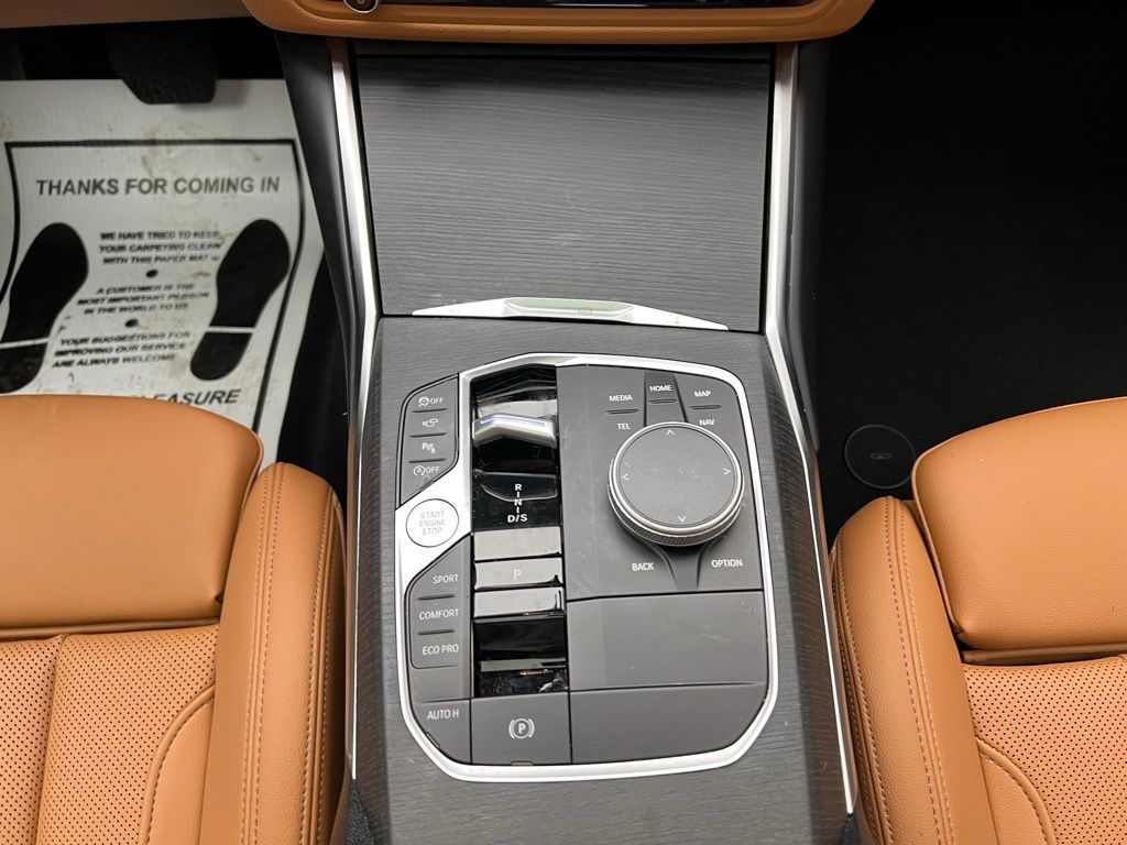 Thumbnail: 2025 BMW 3 Series - 11